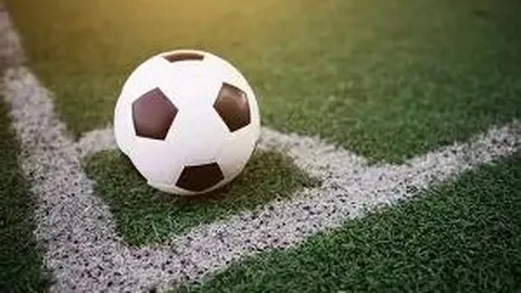 马竞积分领跑，巴塞与皇马并列西甲积分榜第三、四位