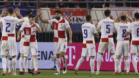 昔日英超豪门再燃战火，孤军奋战奖牌追逐，曼联连胜曙光乍现